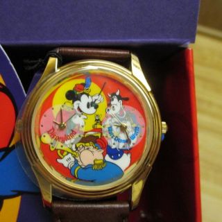 Official Disneyana Convention Watch Deluxe Quality Analog Disney World & Disneyl