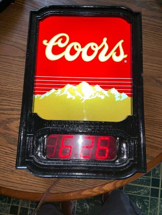 Vintage 1981 Coors Beer Lighted Digital Wall Bar Clock Sign Man Cave Deco