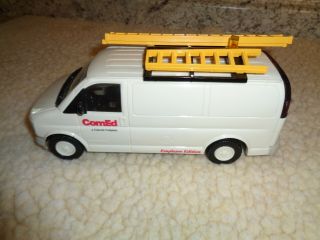 Employee Addition Toy Plastic Service Van With Ladders