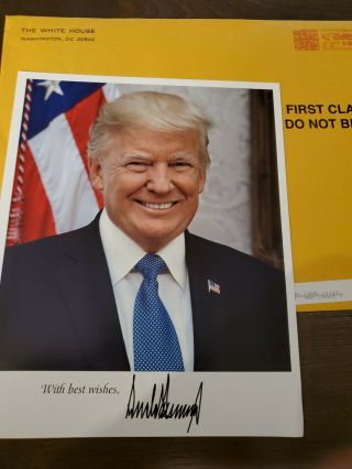 President Donald Trump SIGNED 8X10 Photograph Official White House Photo 2