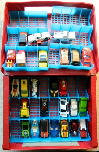 Vintage 1970s Tara Toy red car case 27 Hot Wheels Matchbox diecast toy vehicles 3
