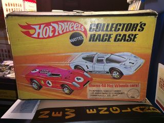 1969 Hot Wheels Collectors Race Case With Cars