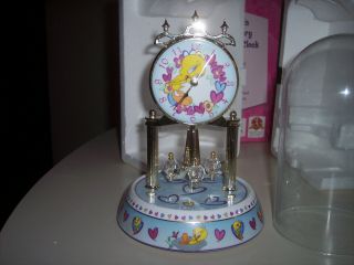 A Porcelain Collectible Anniversary Clock Tweety Bird - Looneytunes