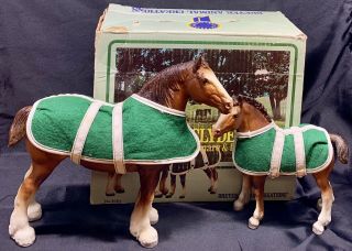 Breyer Vintage 8384 Gift Set Clydesdale Mare And Foal With Green Blankets