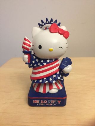 Rare 2002 Sanrio Hello Kitty York Limited Edition 4.  5” Bobble Head Figurine