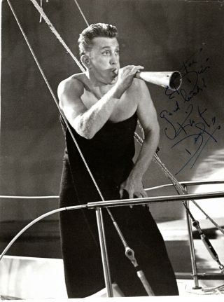 Actor Kirk Douglas,  Signed Vintage Studio Photo.
