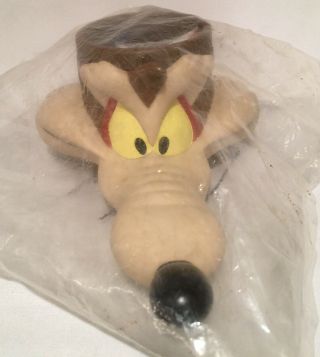 Vintage 1994 Looney Tunes Wile E.  Coyote 3d Kfc Promo Plastic Brown Mug Cup