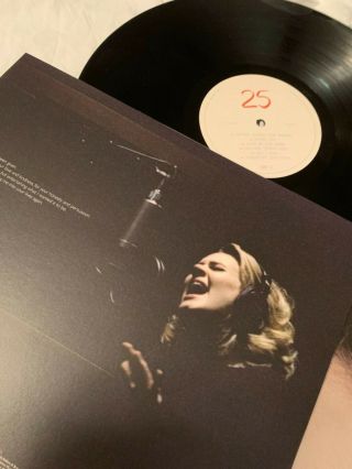 INCREDIBLE AND RARE ADELE 25 SIGNED LP VINYL RECORD 7