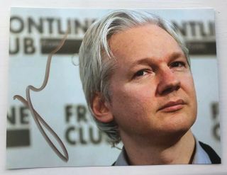 Julian Assange Autograph Photo Hand Signed