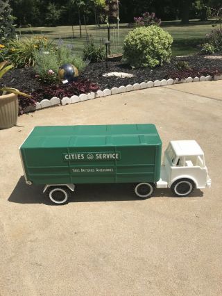 Cities Service.  Tires Batteries And Accessories Truck