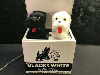 Fleishmann Black & White Scotch Whiskey Motion Bar Display Dogs Pop Up