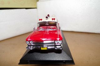 1959 CADILLAC MILLER METEOR AMBULANCE 1:43 SCALE O SCALE ATLAS 3