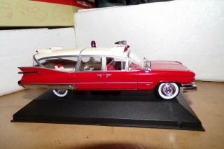 1959 CADILLAC MILLER METEOR AMBULANCE 1:43 SCALE O SCALE ATLAS 5