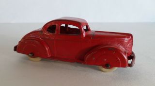 Vintage 1940 Red Tootsietoy Pontiac Coupe No.  231 Diecast Car