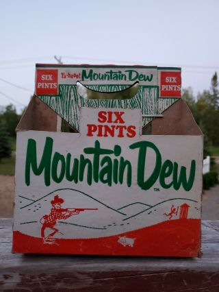 Vintage Mt Mountain Dew Hillbilly Glass Bottle 6 Pack Carrier Laughing Pig 1960s