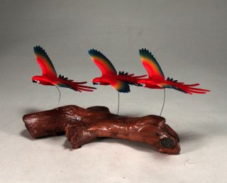 MACAWS PARROT Scarlet Trio Sculpture Direct from JOHN PERRY 7in long Figurine 3