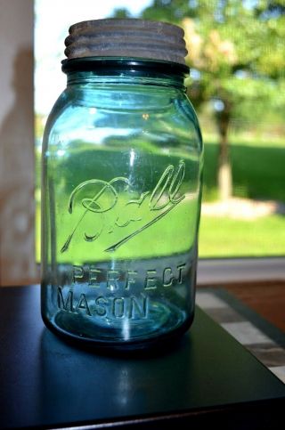 Vintage Blue Ball Perfect Mason Quart Jar With Zinc Lid 1910 - 1923