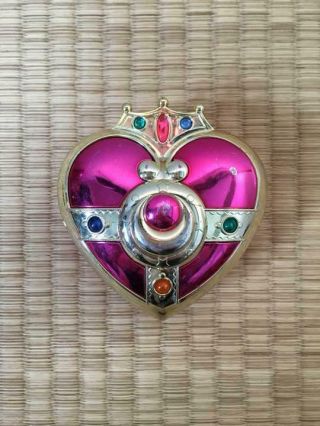 Japan Bandai Sailor Moon Proplica S Cosmic Heart Compact Brooch Red Cosplay