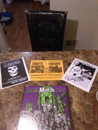 Misfits Earth Ad Lp Black Boxes Error Cover W/misfits Samhain Danzig Inserts