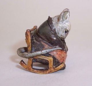 Vintage TINY Granny GRANDMA MOUSE in ROCKING CHAIR Cold Painted Bronze MINIATURE 4