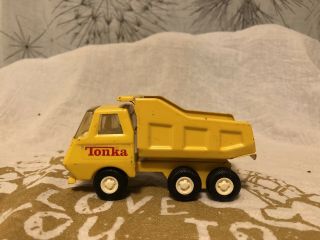 Vintage 1970s Tonka Dump Truck Ford 55010 Yellow Die Cast Metal Rubber Tires