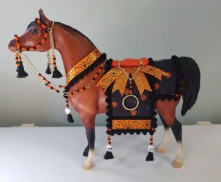 Breyer Proud Arabian Stallion,  Peter Stone Arabian Costume Halloween 3