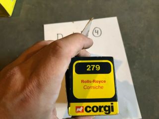 CORGI 279 ROLLS - ROYCE CORNICHE IN THE BOX CAR UK / GT BRITAIN 1:43 3