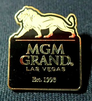 Very Rare Vintage Lapel Pin Mgm Grand Hotel & Casino Las Vegas Media.