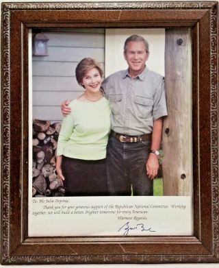 43rd President George W Bush Laura Memorabilia Autographed Inscribed 8x10 Photo