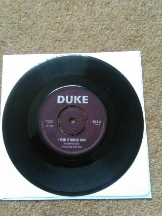 The Techniques - I Wish It Would Rain.  Vinyl 7 " 45rpm.  Duke.  Vgc