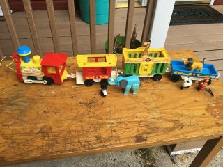 Fisher Price Circus Train 991 Locomotive & Cars W/ Animals Ringmaster 1973 Toys