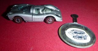 Vintage 1969 Hot Wheels Red - Lines Silver Porsche 917 with Metal Badge 2