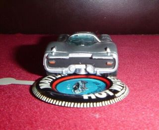 Vintage 1969 Hot Wheels Red - Lines Silver Porsche 917 with Metal Badge 5