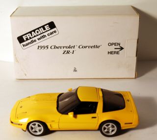 Dte 1:24 Danbury Yellow 1995 Chevrolet Corvette Zr - 1 Niob