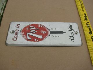 VINTAGE 7UP 7 UP SODA TIN DOOR PUSH ADVERTISING SIGN COLLECTIBLE OLD VINTAGE 5