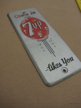 VINTAGE 7UP 7 UP SODA TIN DOOR PUSH ADVERTISING SIGN COLLECTIBLE OLD VINTAGE 6