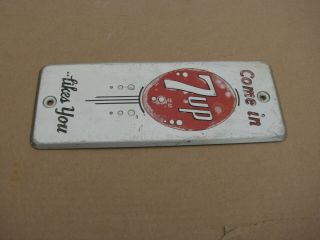 VINTAGE 7UP 7 UP SODA TIN DOOR PUSH ADVERTISING SIGN COLLECTIBLE OLD VINTAGE 7
