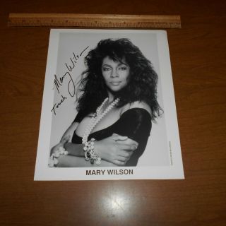 Mary Wilson Is An American Vocalist Hand Signed 8 X 10 Photo Supremes
