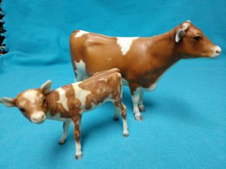 Vintage Breyer Guernsey Cow And Calf Set From The Early 1970’s.