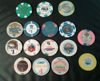 11 $1,  1 $2.  50 And 1 $0.  50 Casino Chips With 3 Non Casino Chips