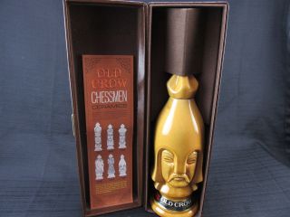 Old Crow Kentucky Bourbon Ceramic Chessman Decanter Light Pawn W/ Case 2