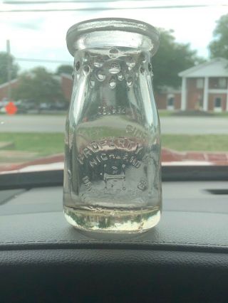Highland Dairy Farms Co Illinois 1/4 Pint Embossed Milk Bottle