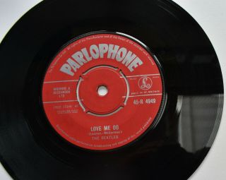 The Beatles - Love Me Do - UK Red Parlophone 7” - ZT 1 A / ZT 1 O - 1962 - HEAR 3