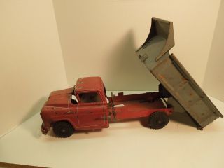 Wyandotte toy dump truck 18 