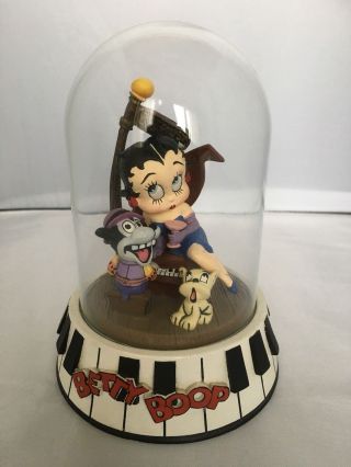 Betty Boob Figurine " Bourbon Street " 1995 Glass Dome Hand Painted & Numbered