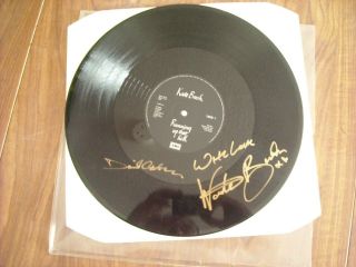 Kate Bush & David Gilmour Signed 12 " Running Up That Hill In Gold Pen No Cover