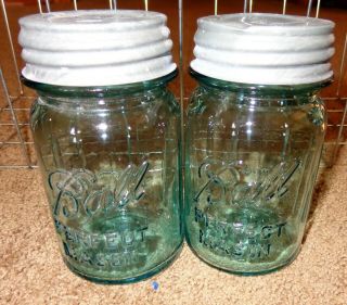 2 Vintage Blue Ribbed Glass Ball Perfect Mason Pint Canning Jars Zinc Cap Lids