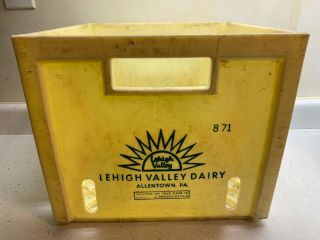 Vintage LEHIGH VALLEY DAIRY MILK CRATE ALLENTOWN,  PA. 3