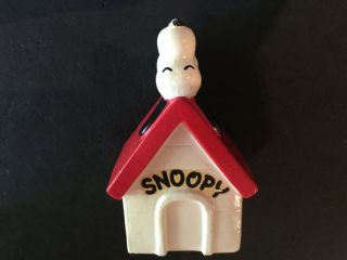 Vitg Snoopy Dog House Bank Peanuts Composite 1970 Determined Productions 7 " Tall