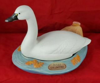 Jim Beam Porcelain Whiskey Decanter Tundra Swan 1991 Ducks Unlimited.